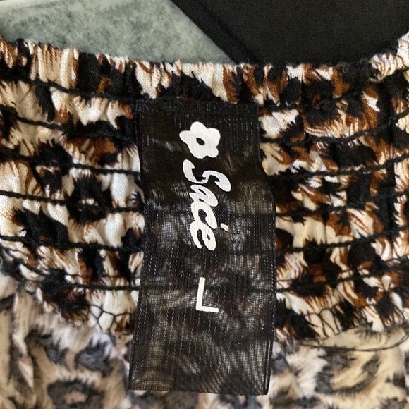 Beautiful Leopard Print Jumper size L - Picture 9 of 10